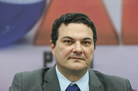 Celso Barros
