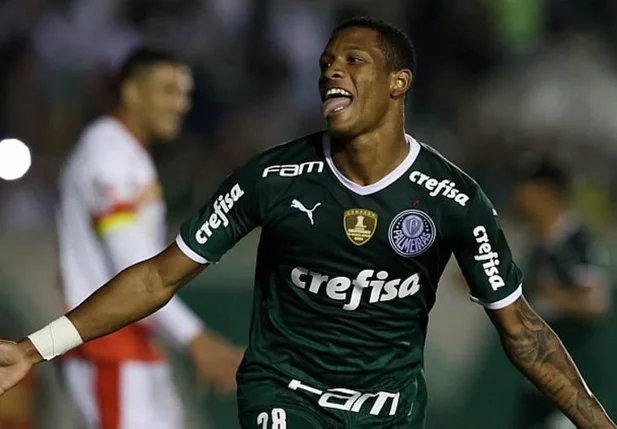 Convocado para a seleção brasileira, Danilo marca o primeiro gol do Palmeiras