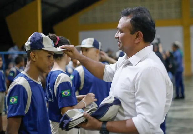 Entrega de fardamentos