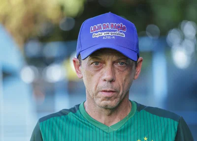 Fernando Tonet, técnico do Altos