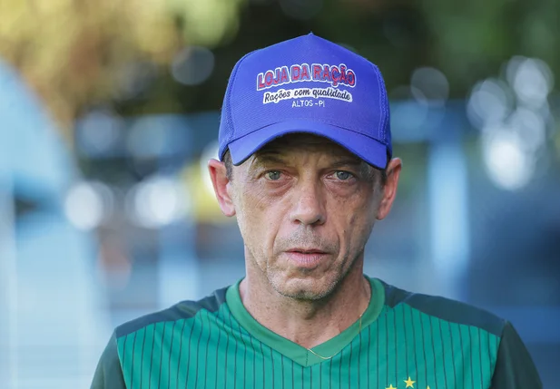 Fernando Tonet, técnico do Altos