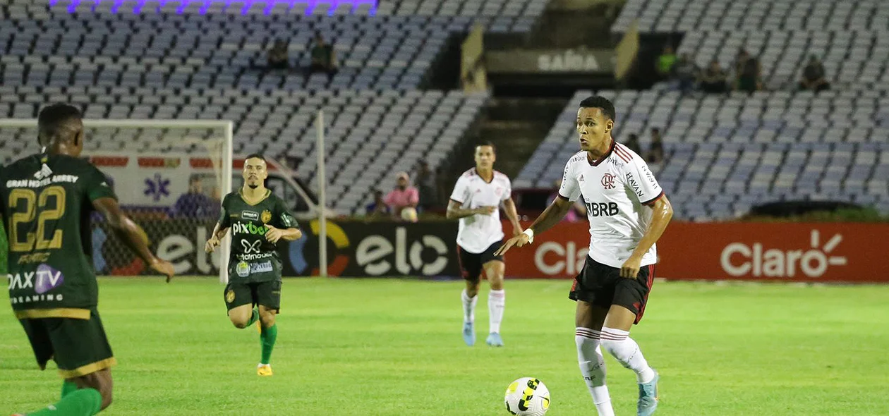 Flamengo venceu o Altos em Teresina