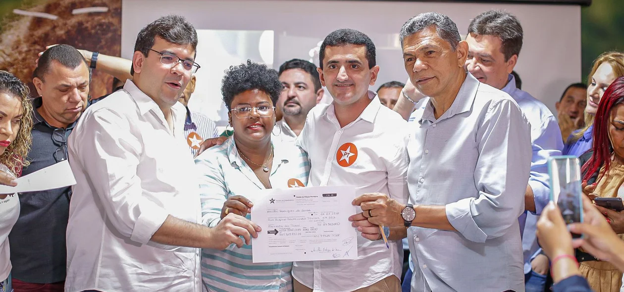 Gestores municipais se filiam ao PT