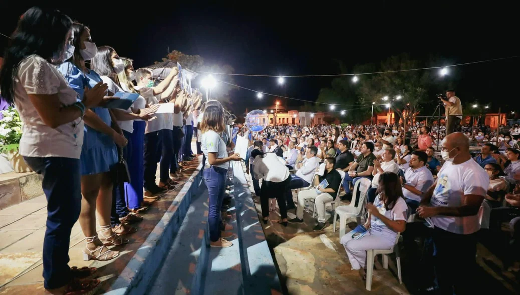 Grande quantidade de pessoas participaram da missa de 7º dia de Alvimar Martins