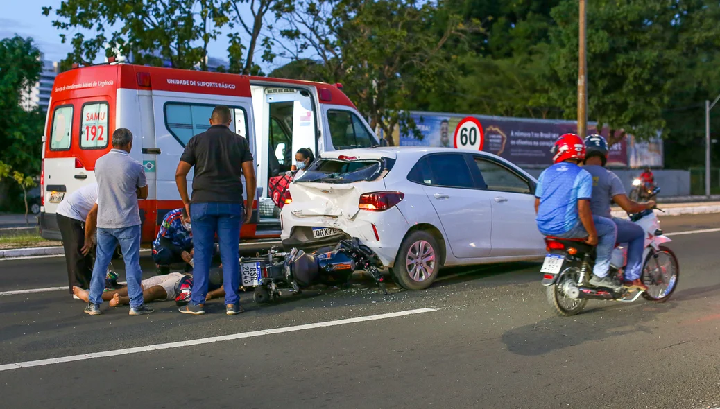 Grave acidente na avenida João XXIII