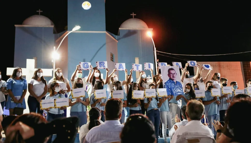 Homenagem durante missa para Alvimar Martins