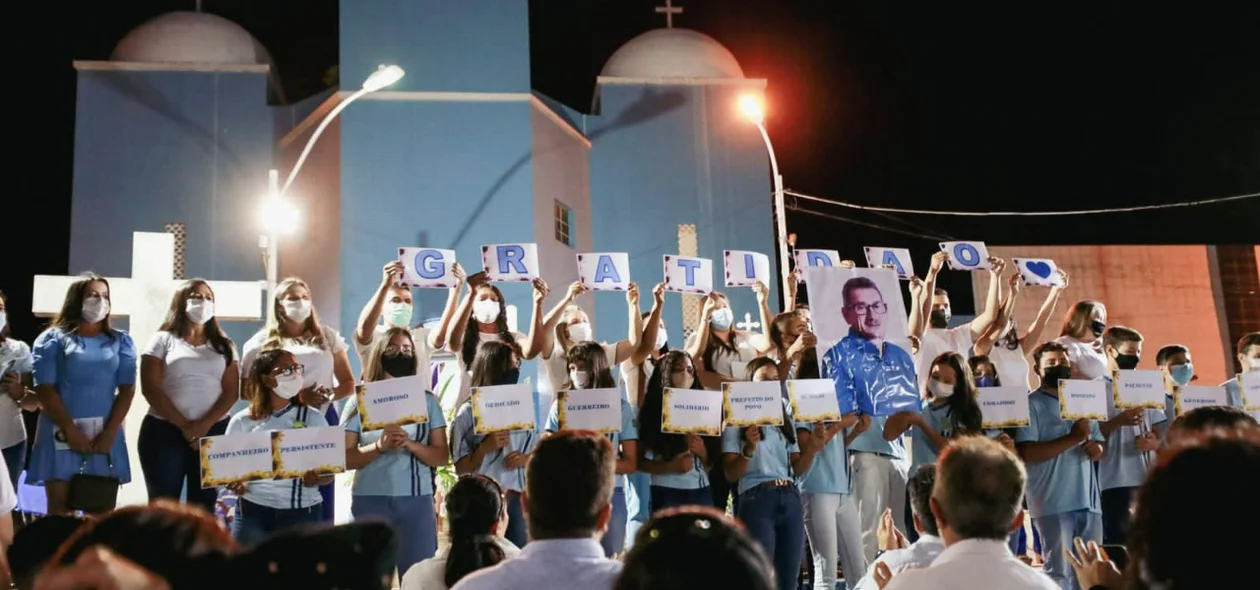 Homenagem durante missa para Alvimar Martins