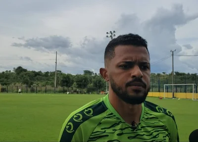Janeudo, meia do Fluminense-PI