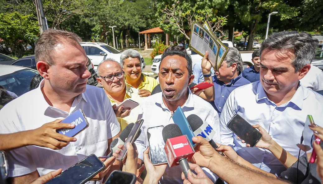Jeová Alencar ao lado de Joel Rodrigues e Ciro Nogueira