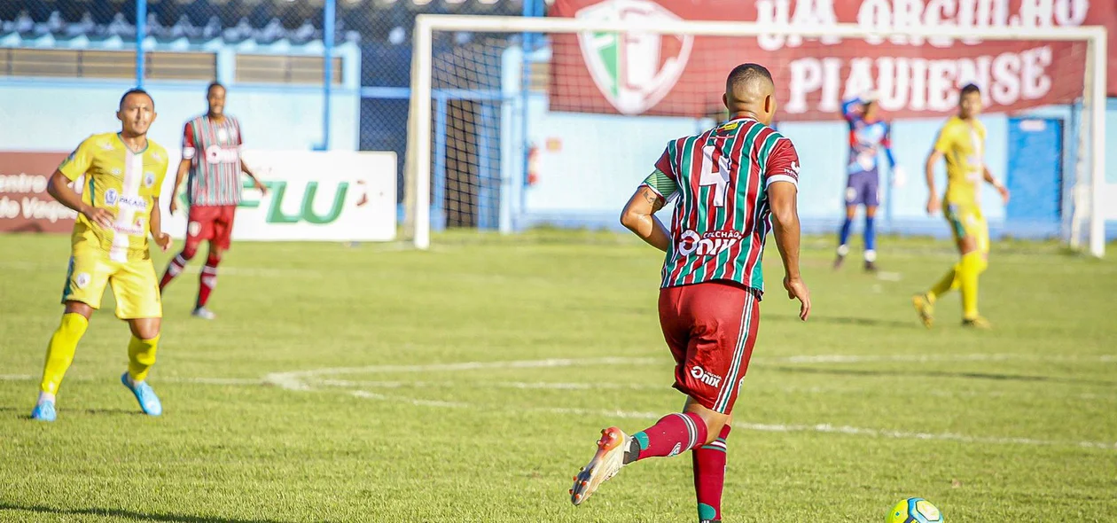Jogada armada pela equipe do Fluminense-PI