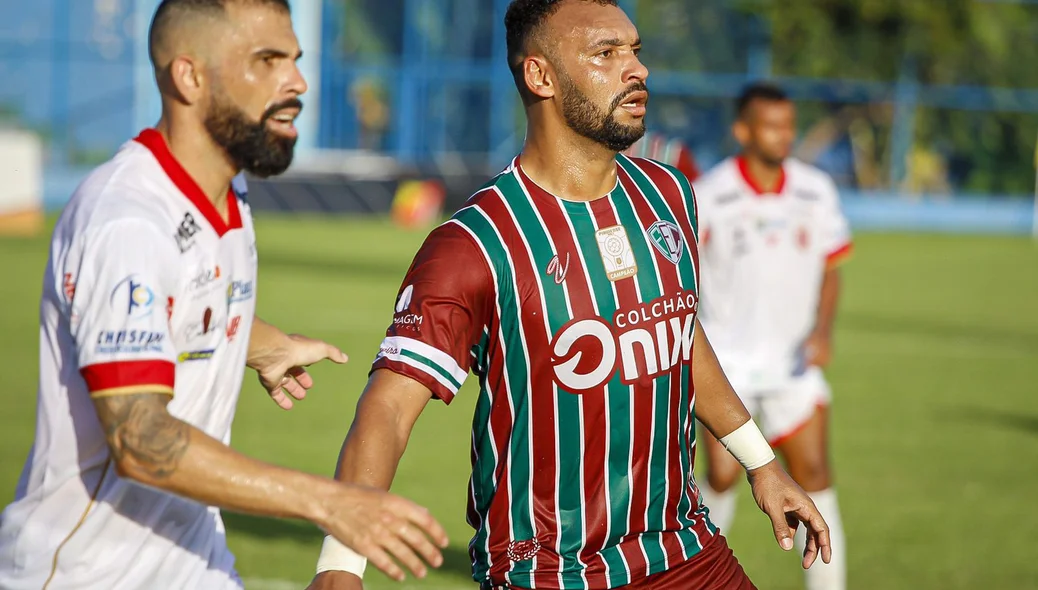 Jogadores do 4 de julho e Fluminense do Piauí