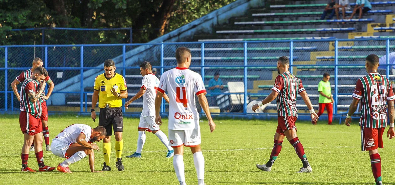 Jogadores em campo
