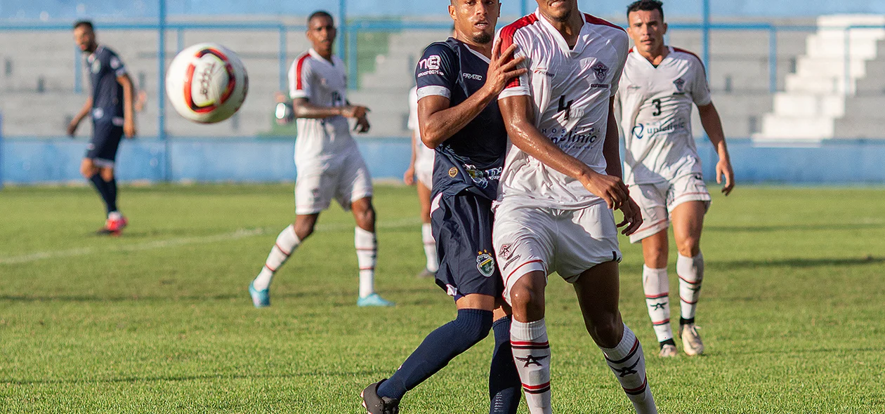 Jogo melhorou no segundo tempo