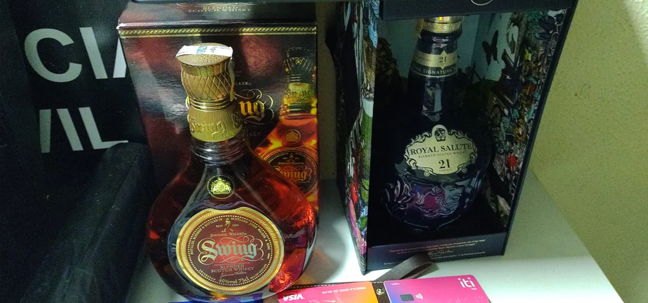 Litros  de whisky apreendidos