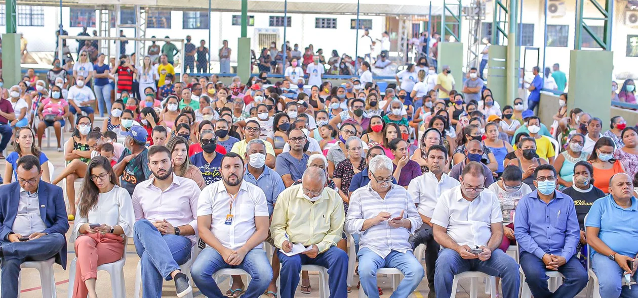 Mais de 500 famílias receberam o registro de imóvel