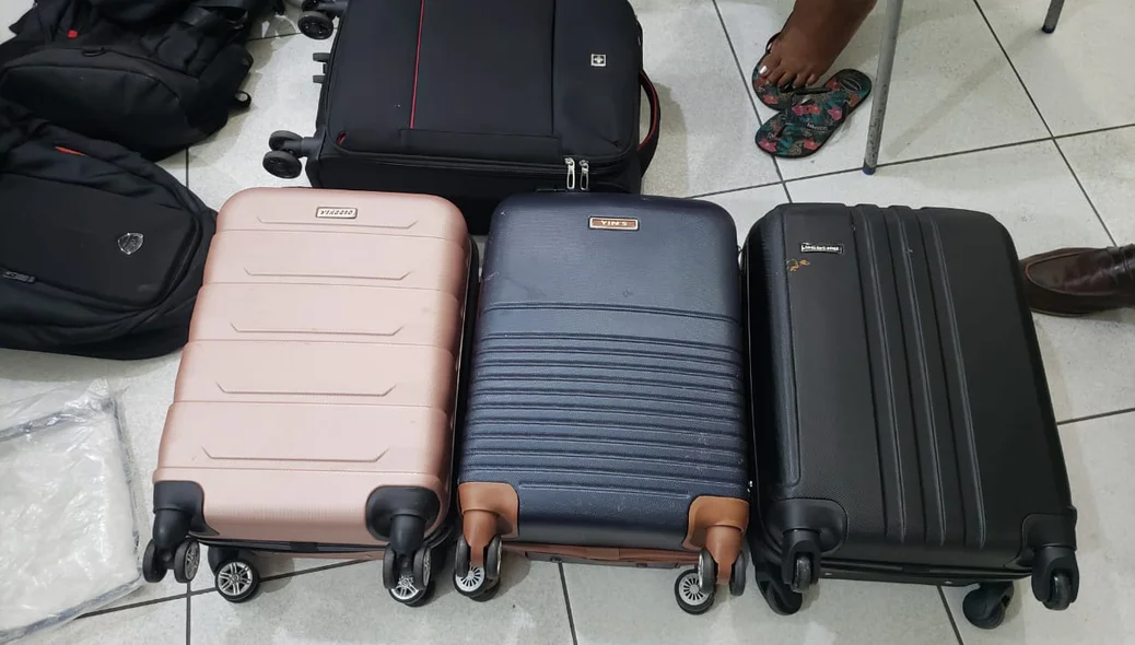 Malas encontradas com o suspeito