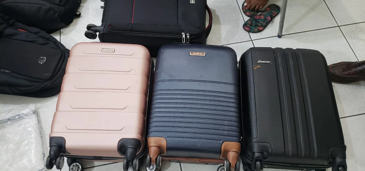 Malas encontradas com o suspeito