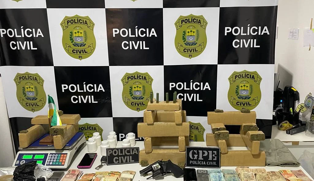 Material apreendido em diligências