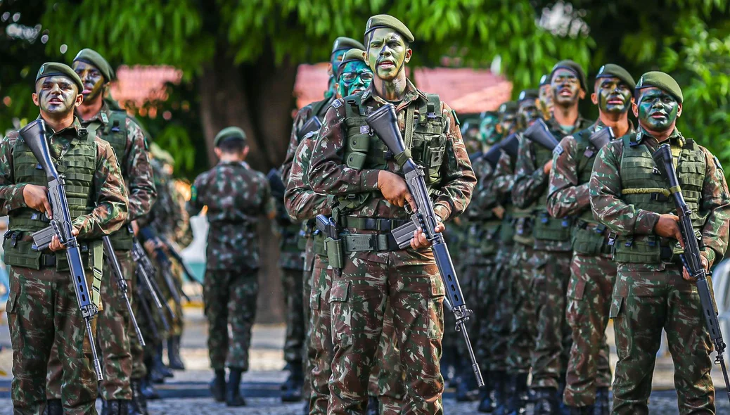 Militares do 25º BC