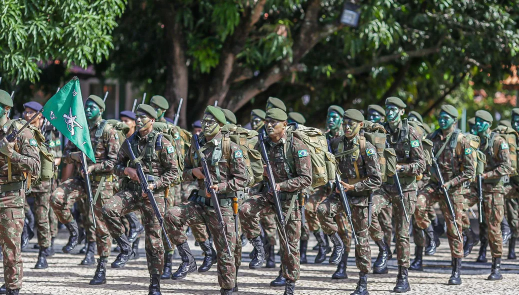 Militares em formação