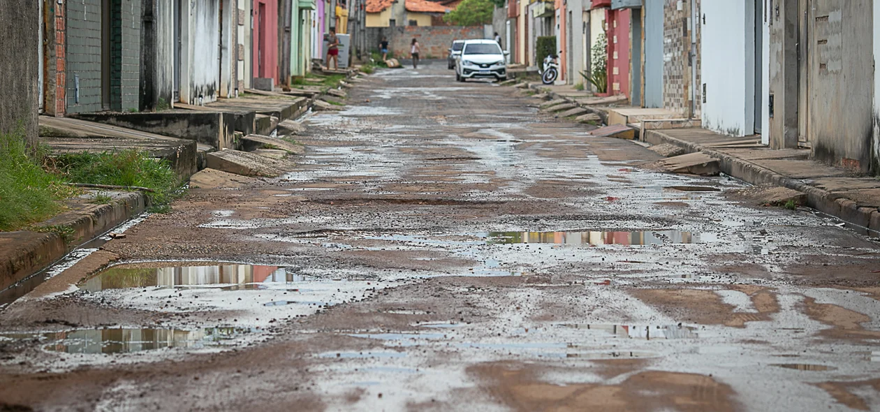 Moradores reclamam de rua intrafegável