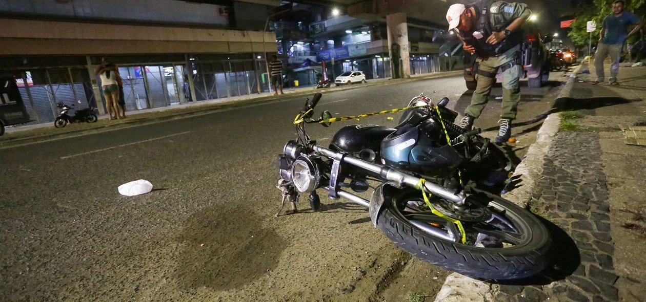 Motociclista que atropelo comerciante está em estado grave