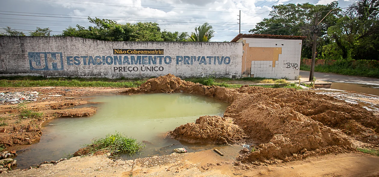 Muita água acumulado no local