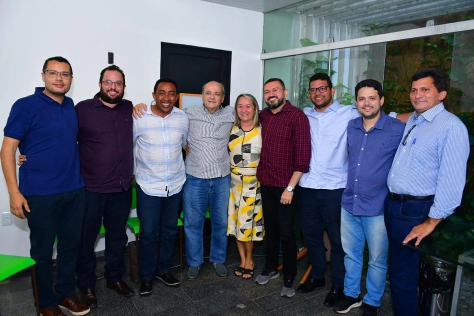 Padre Walmir declara apoio a Sílvio Mendes e Joel Rodrigues