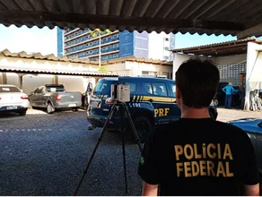 Polícia Federal realizou perícia na viatura da PRF