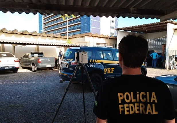 Polícia Federal realizou perícia na viatura da PRF