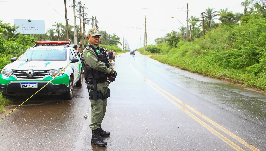 Polícia militar isolou a área