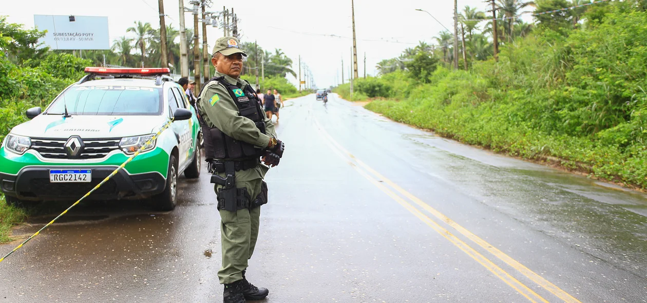 Polícia militar isolou a área