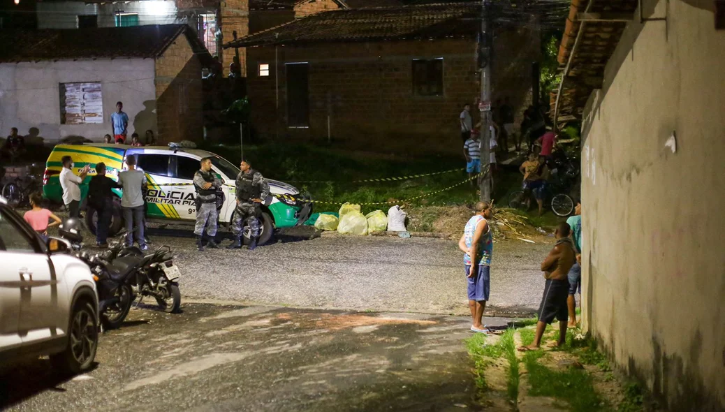 Polícia Militar isolou o local para realização da perícia
