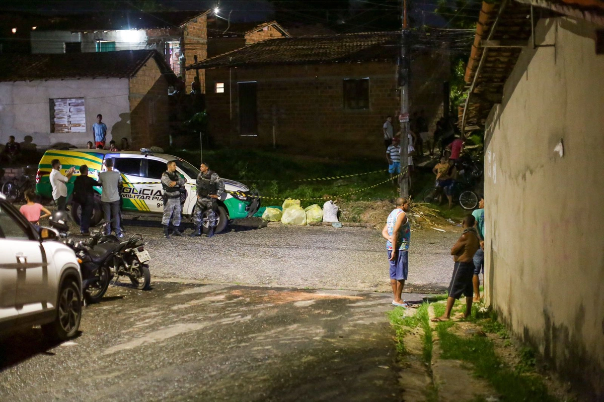 Polícia Militar isolou o local para realização da perícia