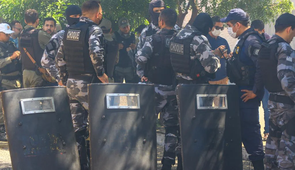Polícia Militar no local da reintegração de posse