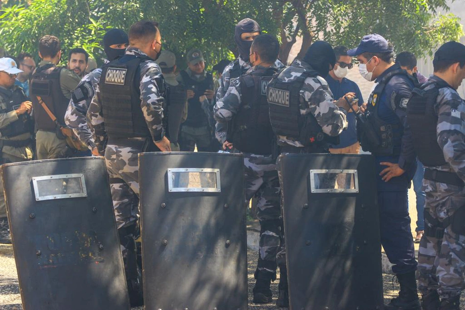 Polícia Militar no local da reintegração de posse