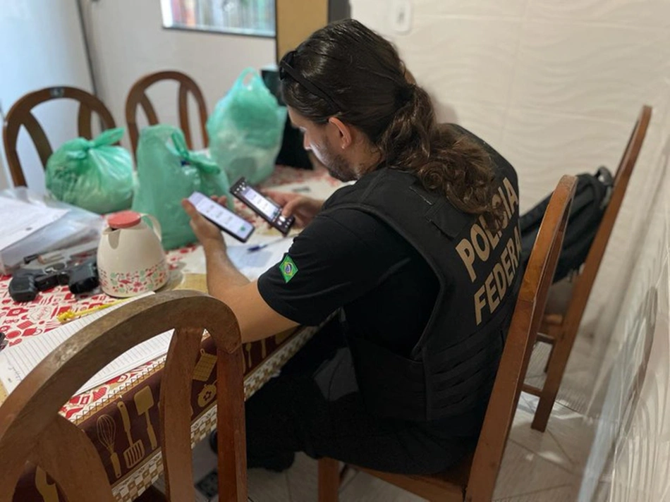 Policial federal deflagrando a Operação Psiquê em Belém