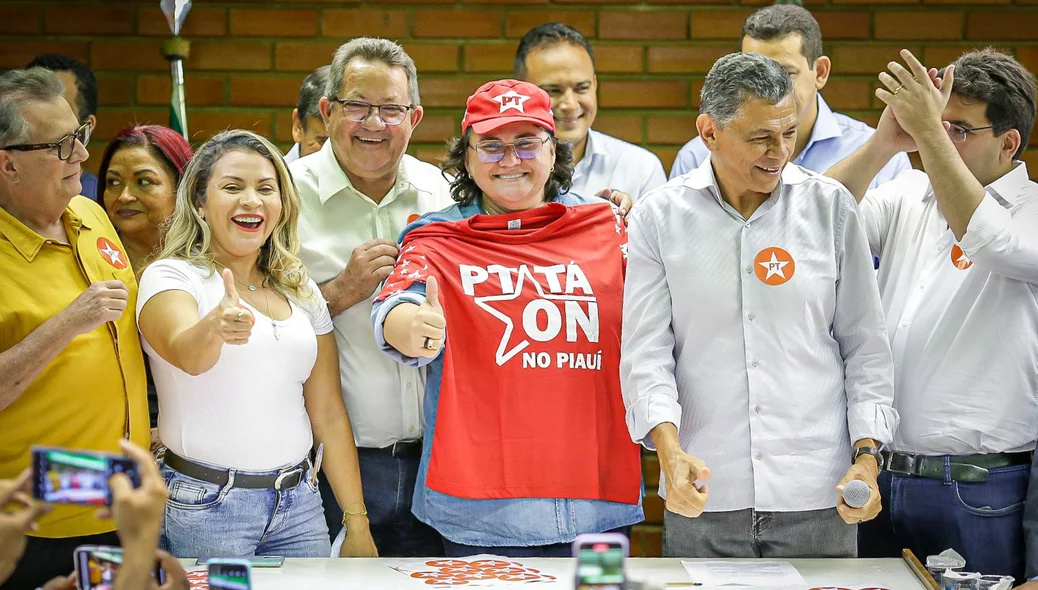 Prefeita Jôve Oliveira se filia ao PT