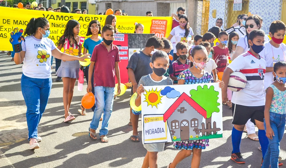Prefeitura Municipal realiza caminhada de culminância da campanha "Faça Bonito"