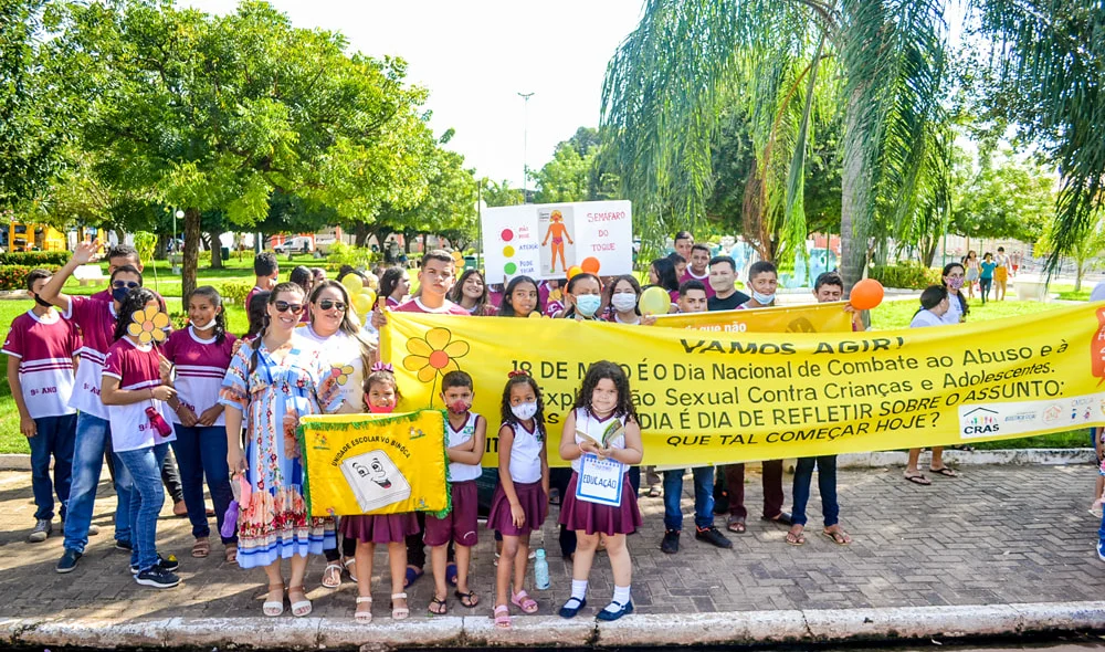 Prefeitura realiza caminhada de culminância da campanha "Faça Bonito"