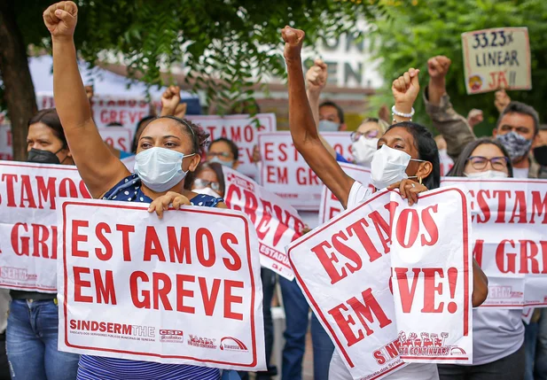 Professores durante o protesto