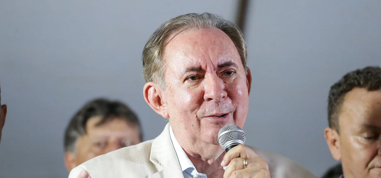 Secretário João Henrique Sousa
