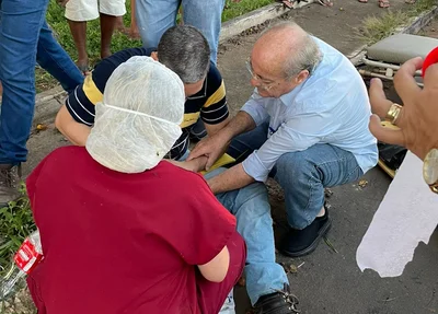 Sílvio Mendes atendendo vítimas de acidente