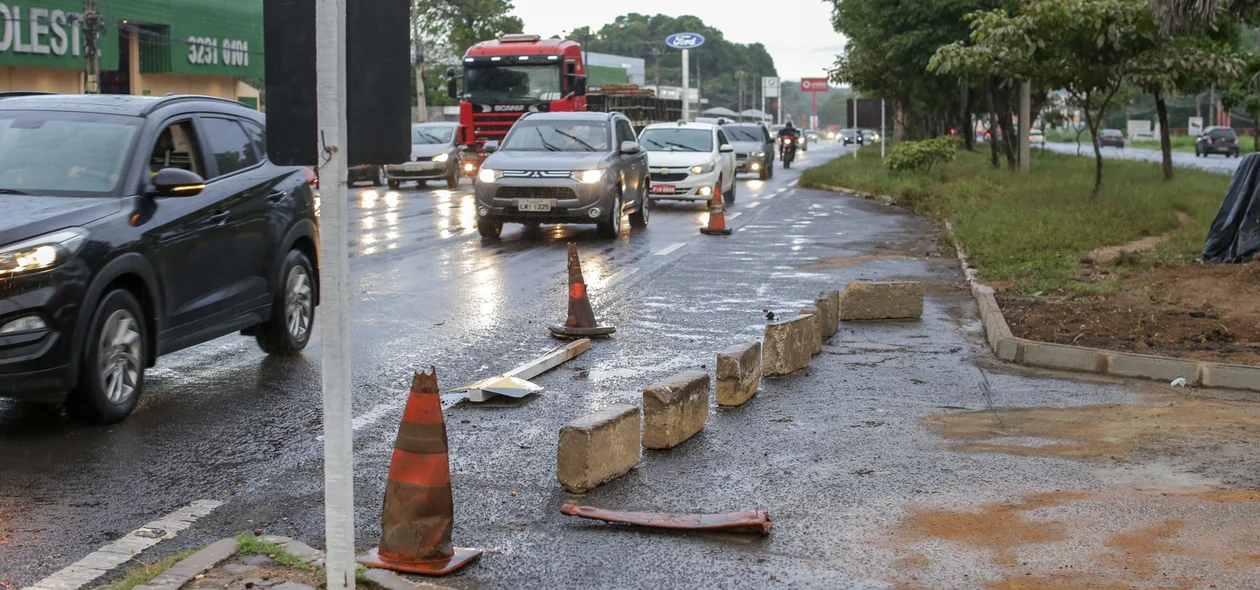 Strans fecha retornos na Avenida João XXIII