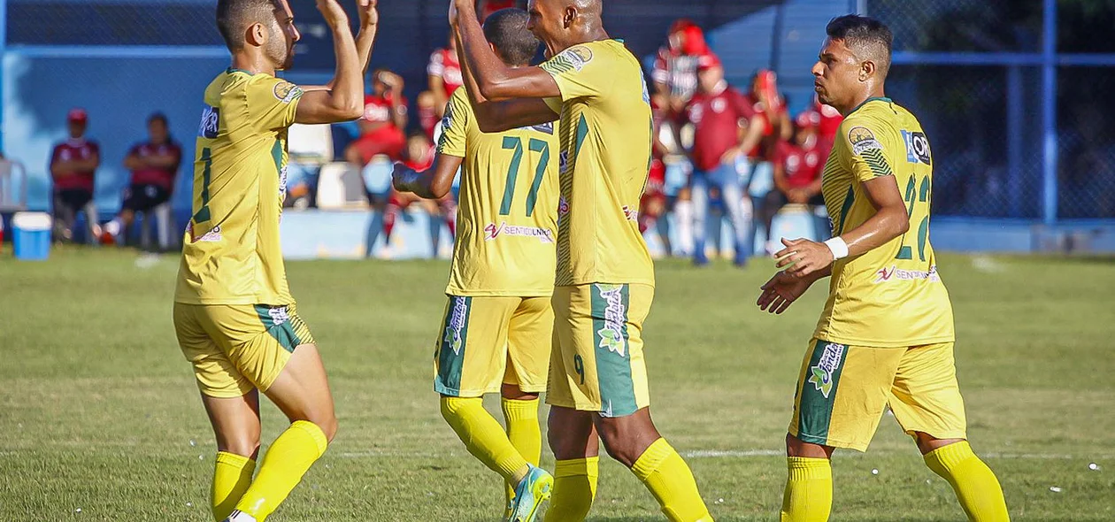Time do Pacajus vibra com o gol