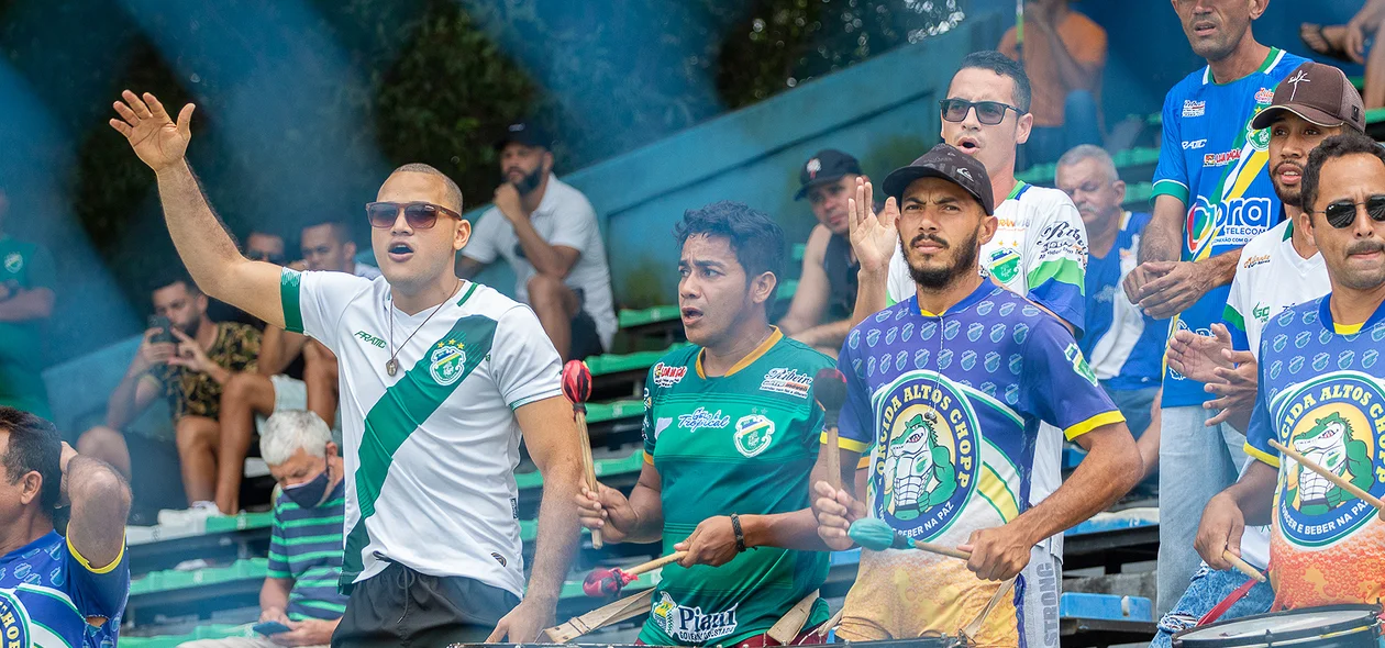 Torcedores do Altos