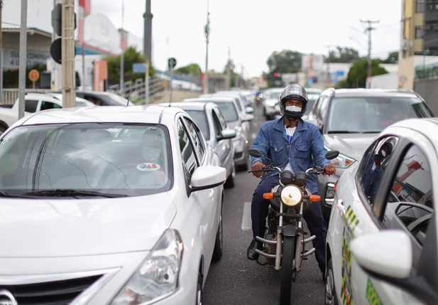 Trânsito em Teresina após filas em postos