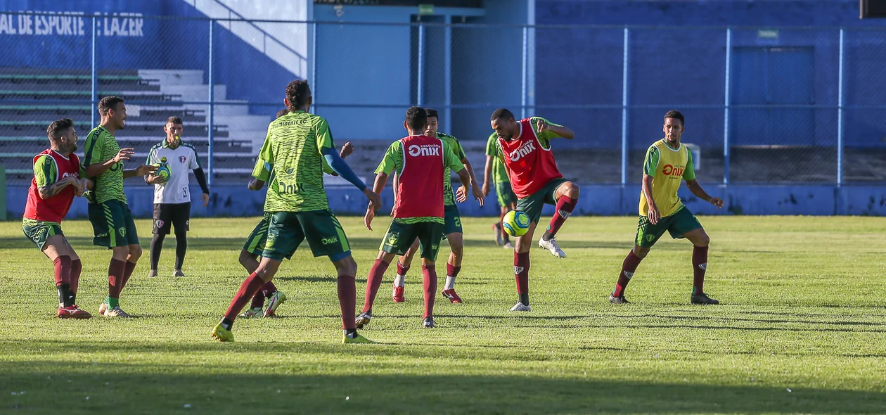 Treino aconteceu no Lindolfo Monteiro