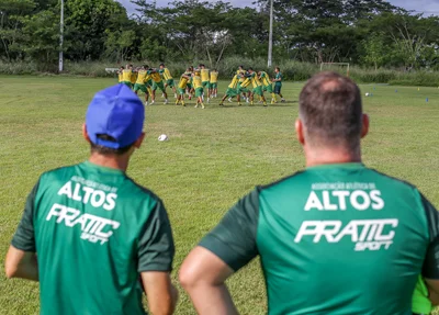 Comissão técnica do Altos