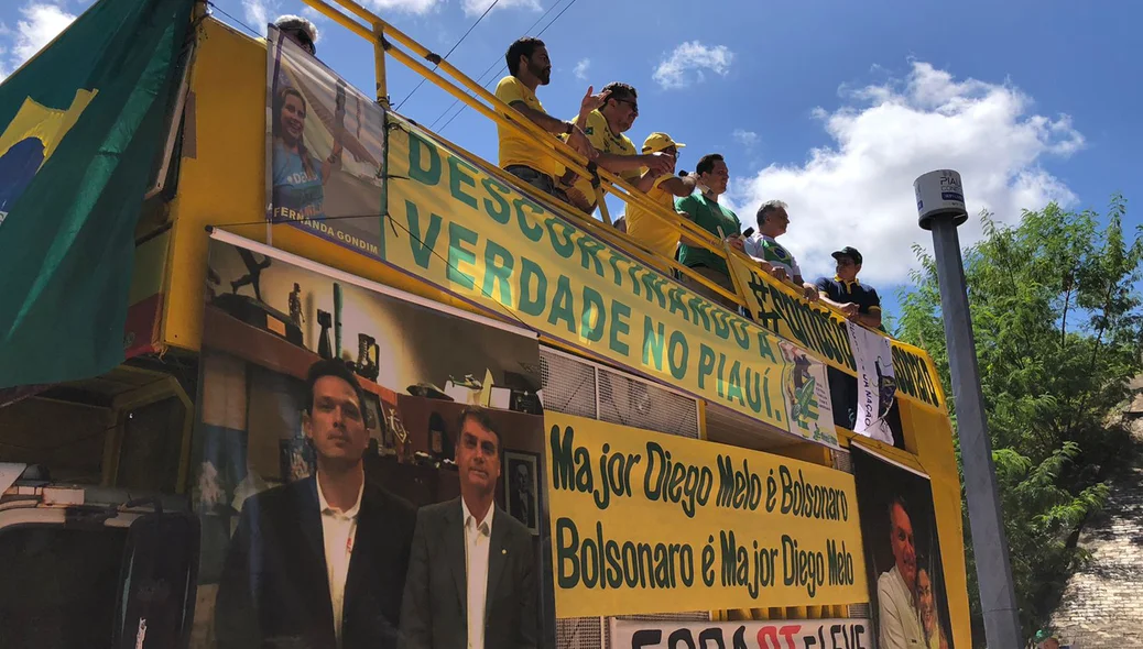 Vários parlamentares estiveram presentes
